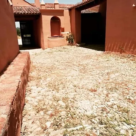 Hostal Turístico La Almazara *