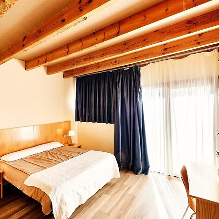 Turistico La Almazara *