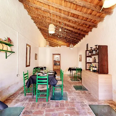 Turistico La Almazara
