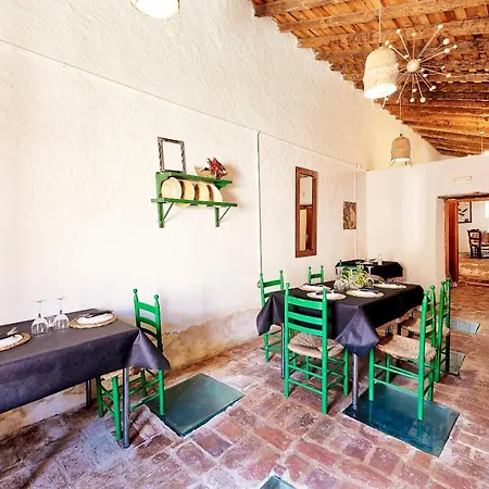 Turistico La Almazara