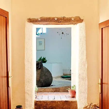 Hostal Turístico La Almazara *