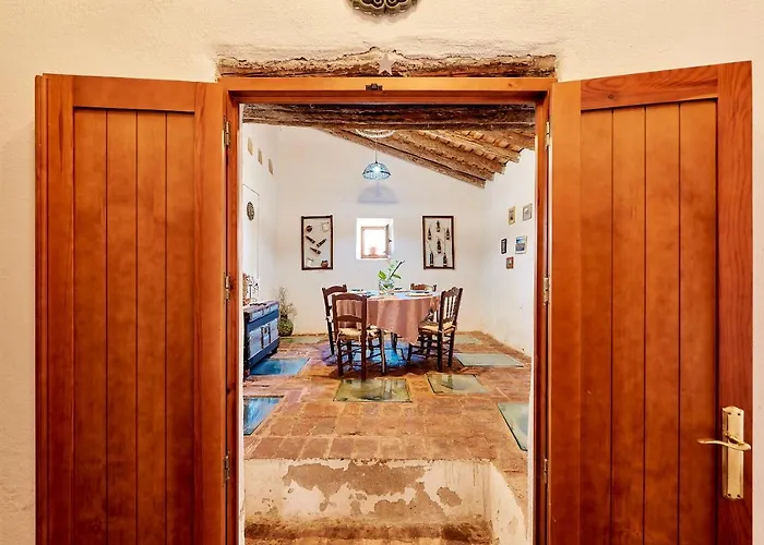 Hotel Turistico La Almazara