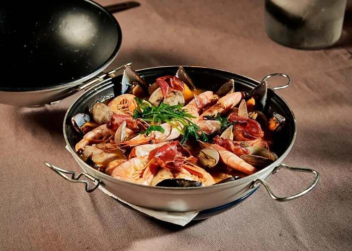 Turistico La Almazara *